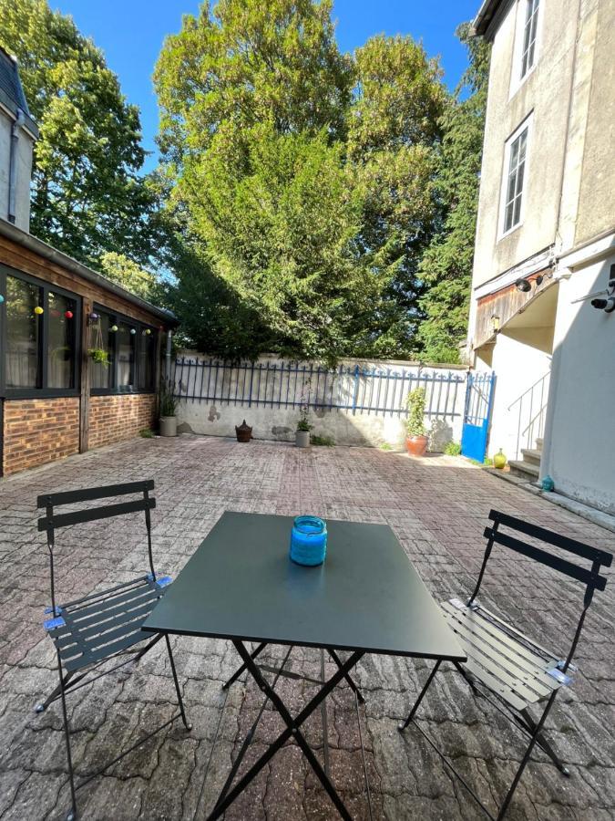 La Cour Du Prince: Cozy Ground Floor With Terrace Near Station Apartment *